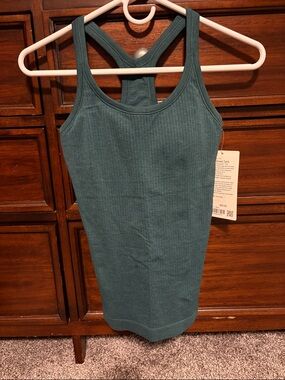 Lululemon Ebb to Street Tank